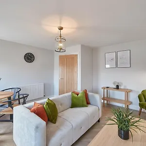 Apartment Host & - Heights, Whitby